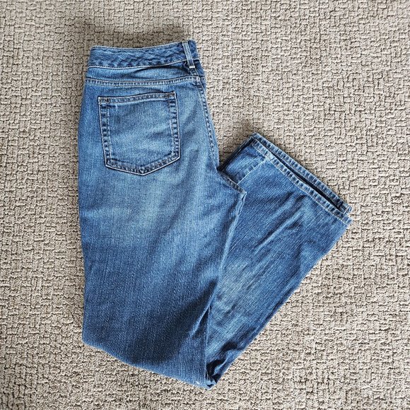 Eddie Bauer Curvy Bootcut Jeans Size 8 EUC - Picture 1 of 2